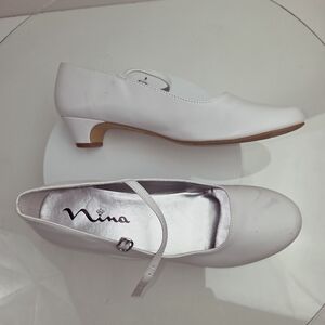 Nina‎ White Mary Jane Shoes Size 5.5 Womens Patent Leather